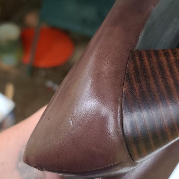 BareTraps "Savina" round toe button short heels - Picture 11 of 11